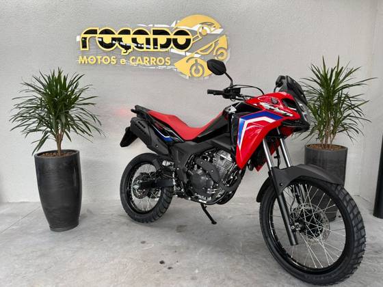 HONDA XRE 300 SAHARA HONDA XRE 300 SAHARA